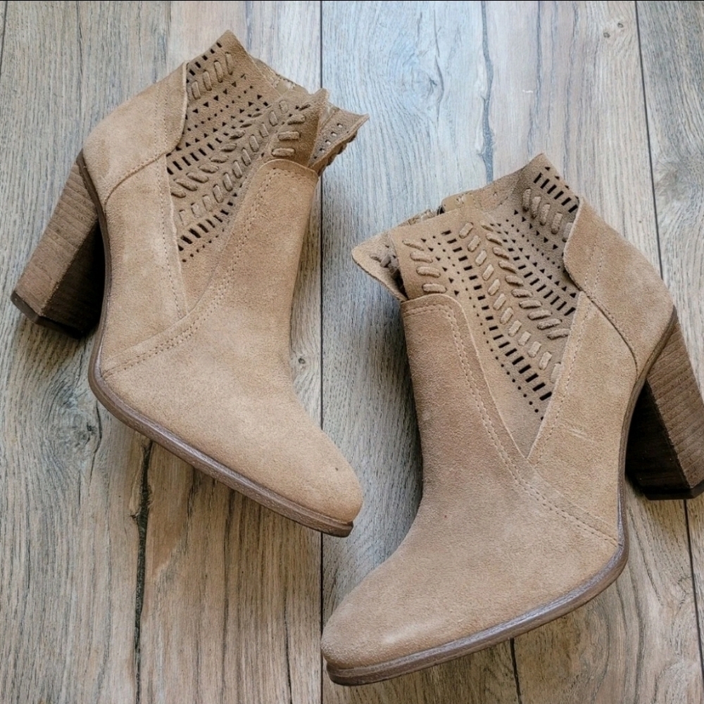 BootsVince CamutoFenyia Woven Ankle Booties